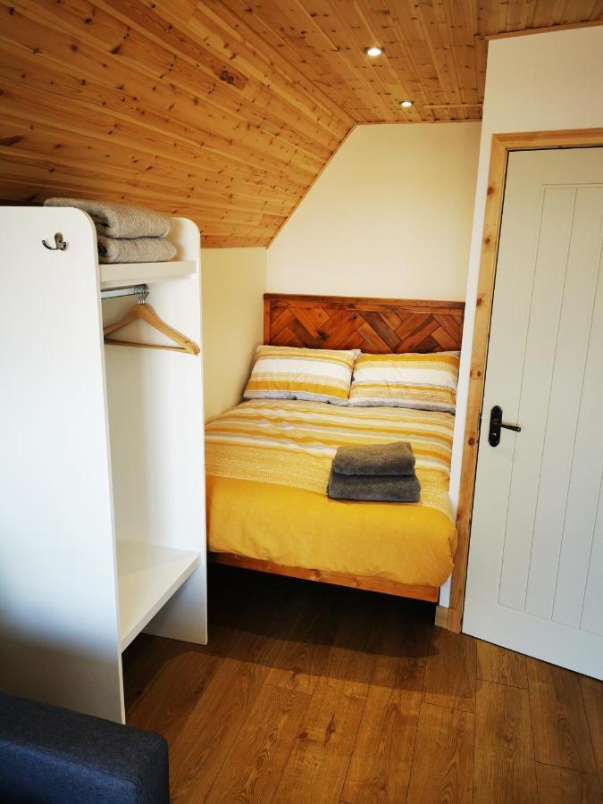 Gowanview Glamping Hotel บานฟ์ ภายนอก รูปภาพ